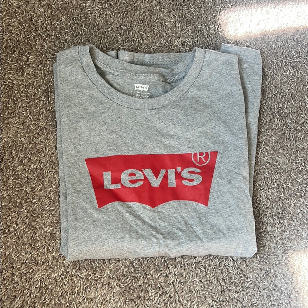 Levi's Gray T-Shirt with Red Logo